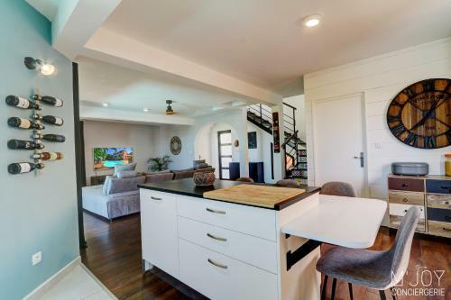 Villa Cardinal ? La Villa Aux Touches Color�es