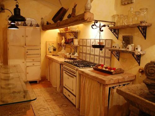 Valley-view Holiday Home In Seggiano With A Sauna