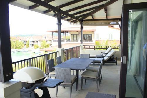 Eden Island Luxury Three Bedroom Apartment