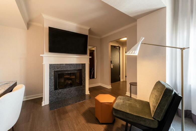 Hotel Indigo Chicago Downtown Gold Coast
