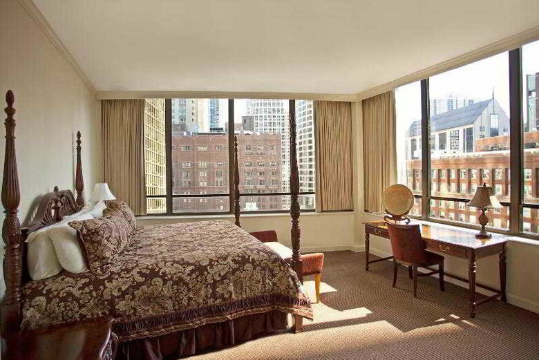 The Tremont Chicago Hotel At Magnificent Mile