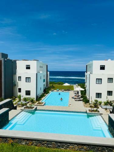 Eastern Blue Beachfront Luxury Apartment