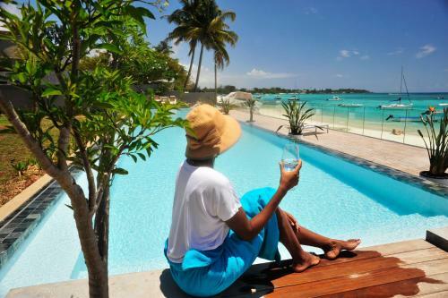 Obiches Beachfront Apartments