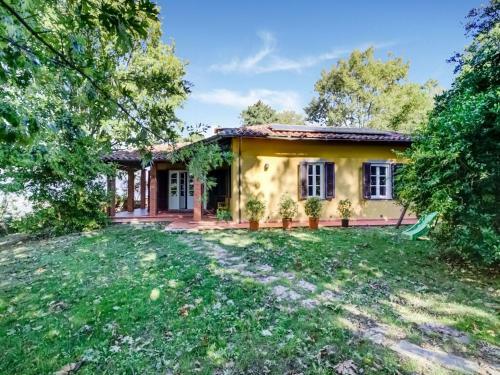 Spacious Villa In Serravalle Pistoiese With A Swimming Pool