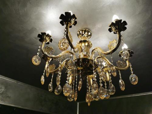 Chic Apartment 1