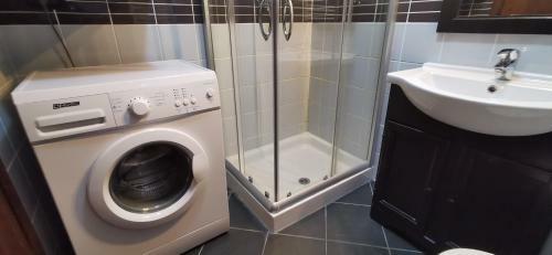 Hostdomus - City Center Apartment