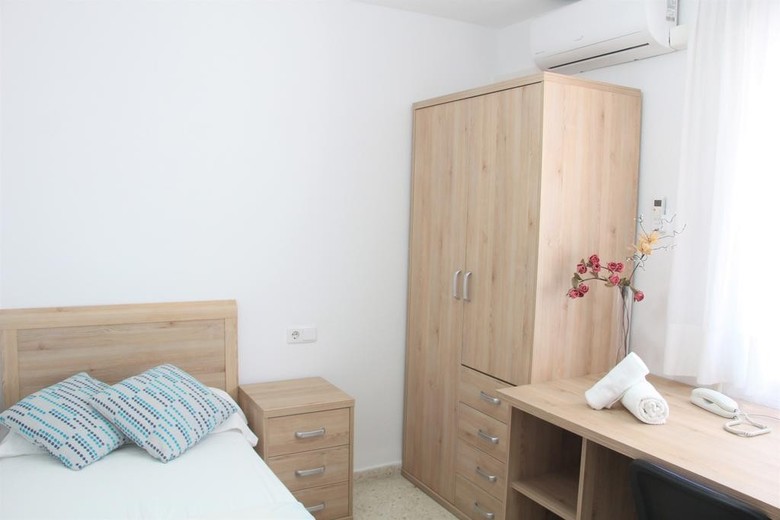 Albergue Residencia Universitaria Balc�n Del Romeral