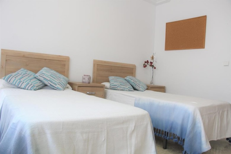 Albergue Residencia Universitaria Balc�n Del Romeral