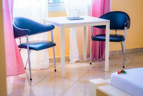 Hostal Cambria Hotel