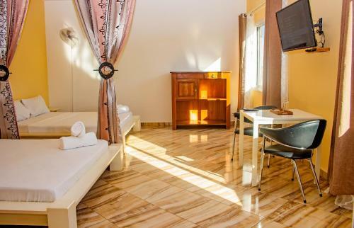 Hostal Cambria Hotel