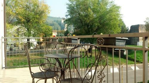 Hostal La Finestra Sul Castello