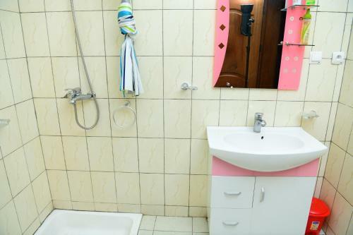 Hostal Gaju House