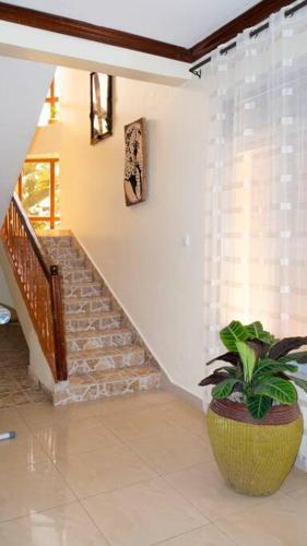 Apartamento Beautiful 4 Bedroom Home With Free Parking.