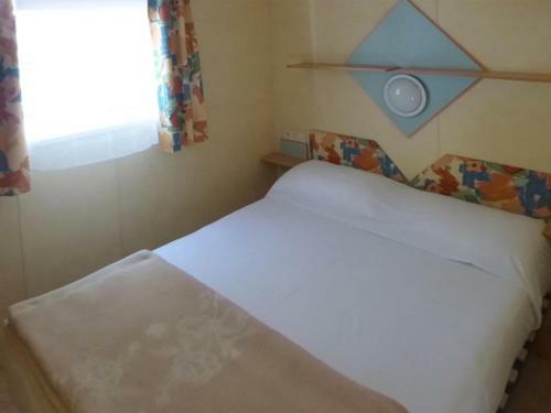 Beautiful Mobile Home In Sorso With Shared Pool