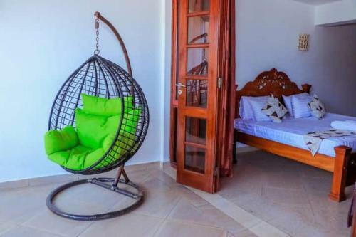 Stayplus Shanzu Beachfront Apartment