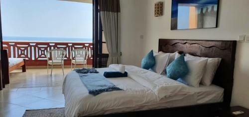 Ocean Front Apartments At La Mera