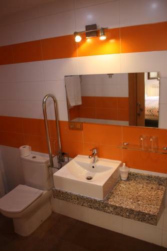 Bed & Breakfast Hostal La Ribera Del J�car