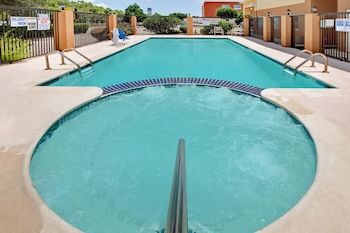 Motel Super 8 Pasadena