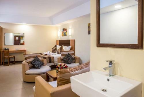 Hostal Room In Bb - Prideinn Mombasa City 7