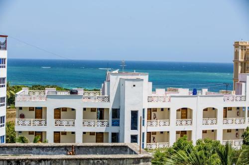 Stay.plus Royal Family Apartment Nyali