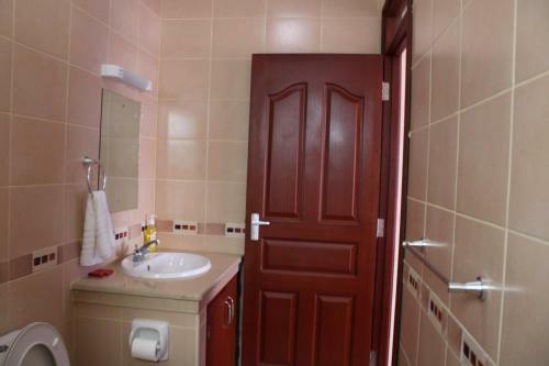 Stay.plus Royal Family Apartment Nyali