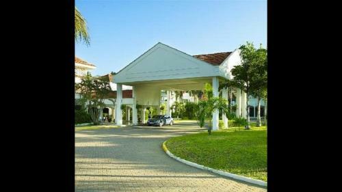 Hostal Room In Bb - Sarova Whitesands Beach Resort Spa 2