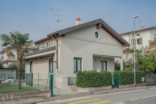 Villa Natalina - A 100 Metri Dalle Terme Virgilio