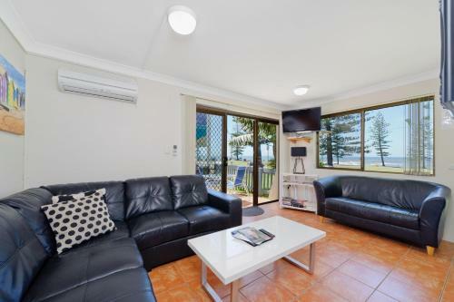 Beach House Holiday Apartments