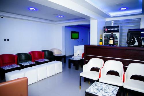 Hotel White Vill Hospitality And Homes
