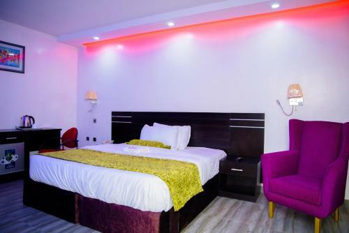 Hotel White Vill Hospitality And Homes