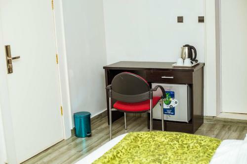 Hotel White Vill Hospitality And Homes