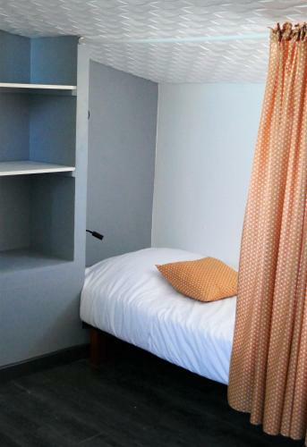 Bed & Breakfast Les Baroudeurs Hostel
