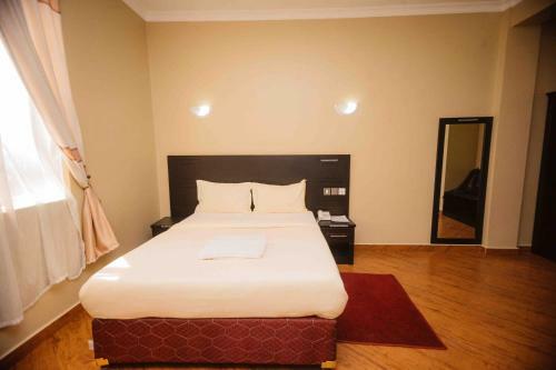 Panone Hotel Boma
