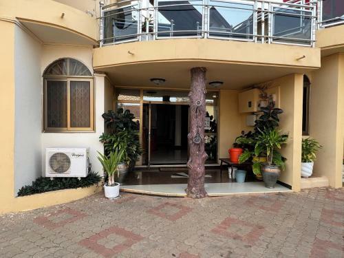 Golden Coast Hotel