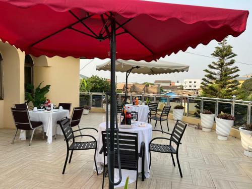 Golden Coast Hotel