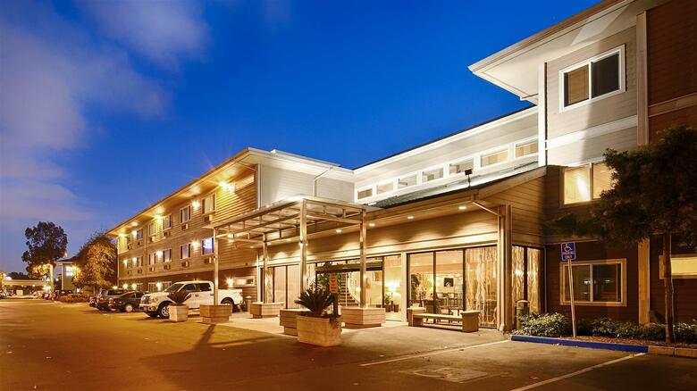 Best Western Plus Bayside Hotel
