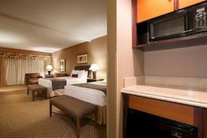 Best Western Plus Bayside Hotel