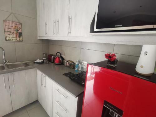 Hostal Utopia Guest House