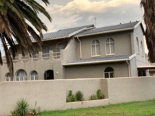 Hostal Brackendowns Guest Star