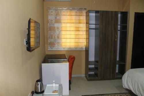 Keqs Hotel