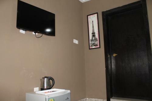 Keqs Hotel