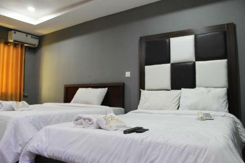Keqs Hotel