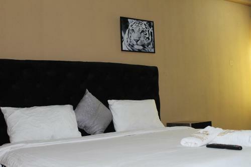 Keqs Hotel