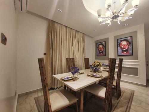 Apartamento Mayfair; 3 Bedroom Luxury Short-let