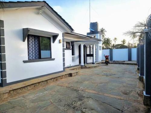 Hidden Gem In Mtwapa Walking Diatance To The Beach