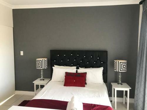Amani Luxury Airbnb Near The Beach