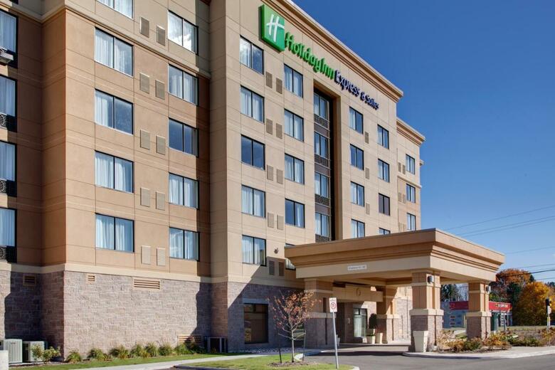 Holiday Inn Express Hotel & Suites Ottawa West-nepean