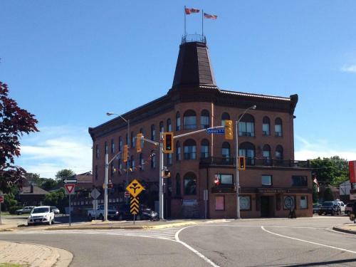 Algonquin Hotel