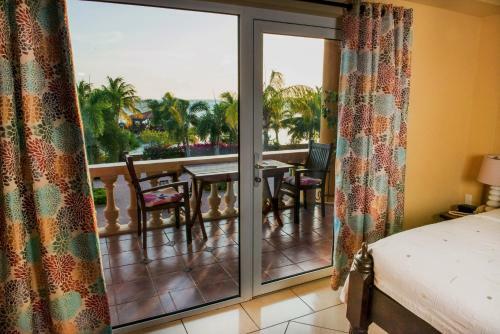 Hotel Aruba Surfside Marina