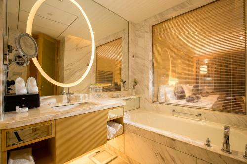 Shaoxing Narada Grand Hotel